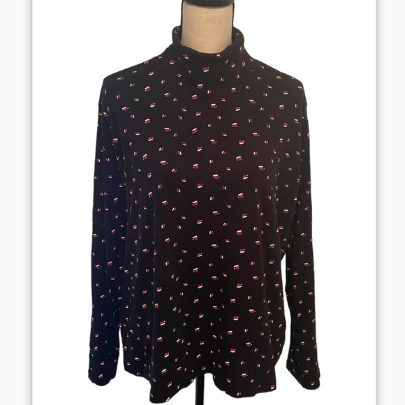 unknown Tops - White Saag Turtle Neck